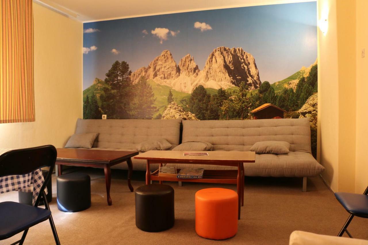 Hostel Trajan Donji Milanovac Buitenkant foto
